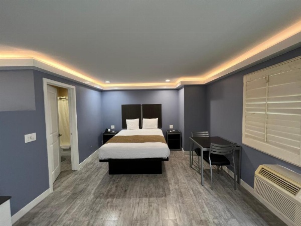 Deluxe Inn Hawthorne/ LAX image 7